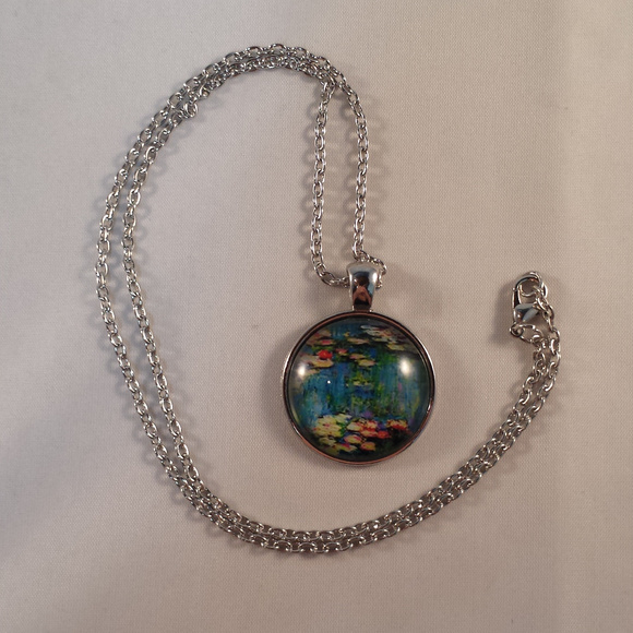Silver Water Lilies Flower Cabochon Necklace - Picture 2 of 2